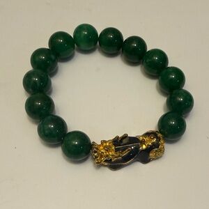 JADE BRACELET with Dragon Motif Element Stretchable Bracelet
